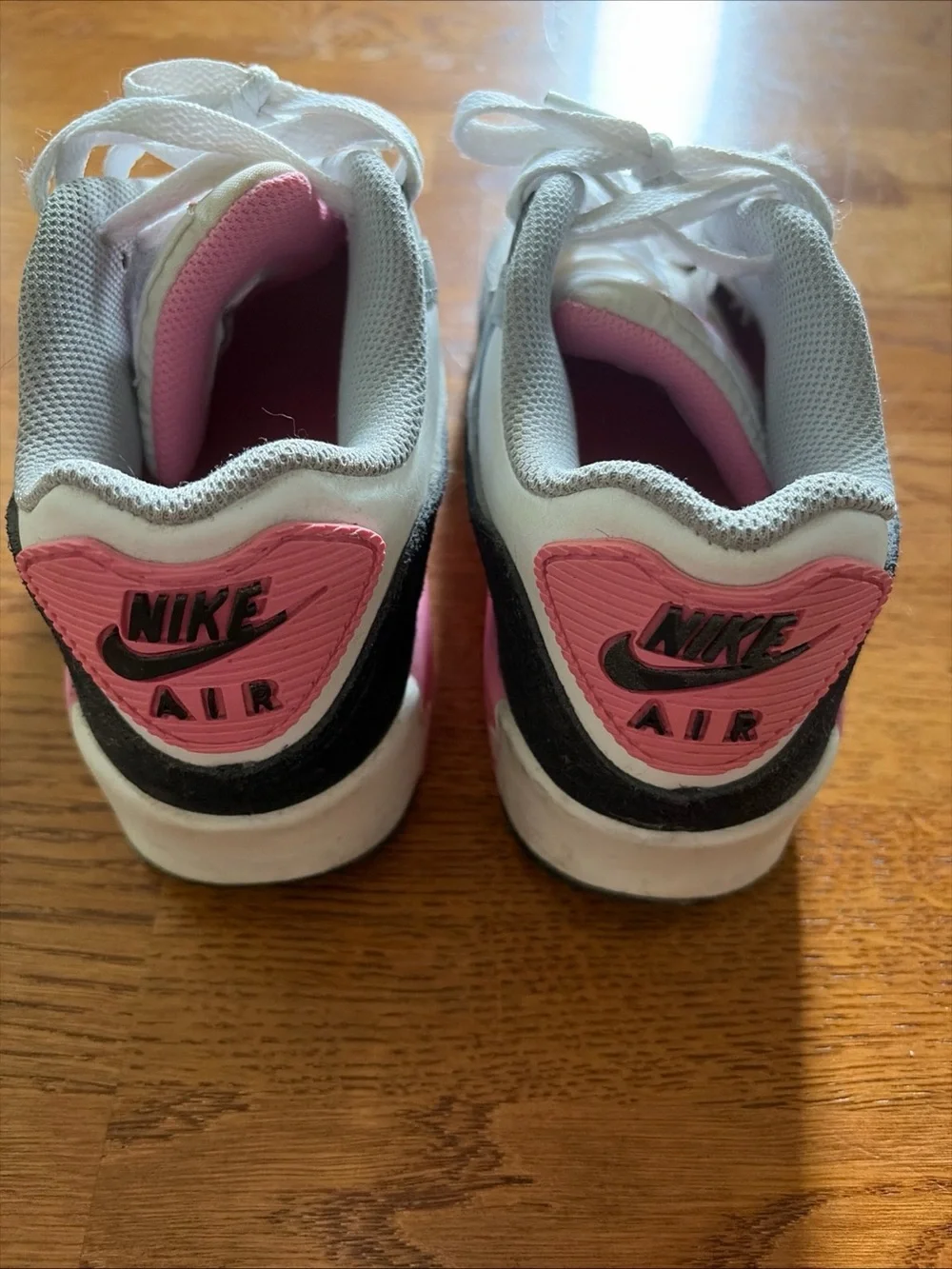 Nike Air Max 90 Shoe Y 4.5 EU 36.5 Sneaker Low Top White Gray Black Pink Girls